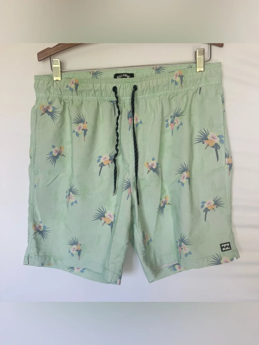 Billabong Recycler Sundays Layback Mint Green Floral Men’s Swim Trunks Medium